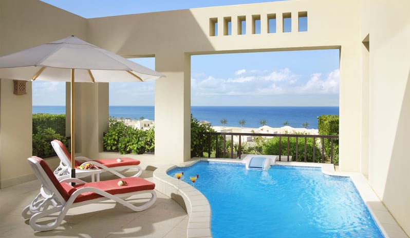 middle-east-holidays-ras-al-khaimah-the-cove-rotana-resort-sea-view -two-bedroom-villa-terrace